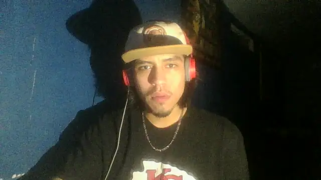 Snapshot of AlexAlejandro13 chatting on 14, 10, 2025 AlexAlejandro13 online show from 14, 10, 2025
