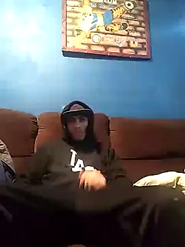 Snapshot of AlexAlejandro13 chatting on 17, 12, 2025 AlexAlejandro13 online show from 17, 12, 2025