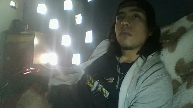 AlexAlejandro13 online show from 7, 1, 2026