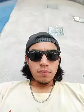 AlexAlejandro13 online show from 22, 5, 2026