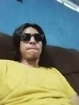 AlexAlejandro13 online show from 25, 5, 2026