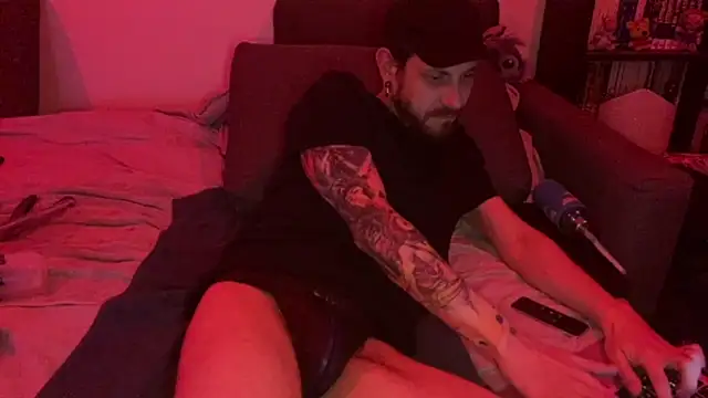 MadArzh online show from 1, 1, 2025