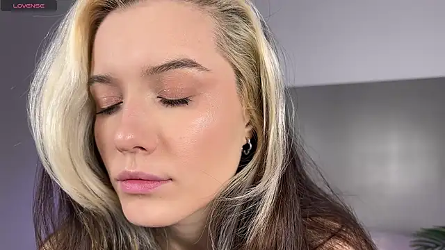  blowjob queen online show from 17, 6, 2026