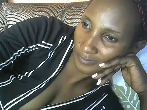 Snapshot of Athena_2019 chatting on 4, 12, 2025 Athena 2019 online show from 4, 12, 2025