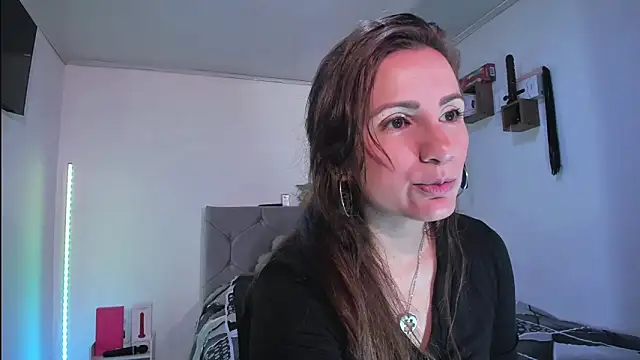 vanessabrown  online show from 20, 3, 2026