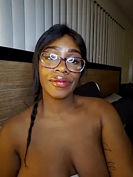 lollycoco online show from 3, 12, 2025