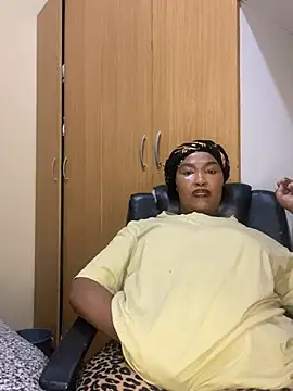 Snapshot of BADFATASS85 chatting on 24, 6, 2026 BADFATASS85 online show from 24, 6, 2026