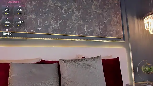 Snapshot of evamoretti chatting on 1, 2, 2025 evamoretti online show from 1, 2, 2025