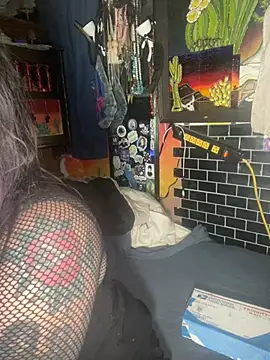 Snapshot of 1-800-FUCKYOU chatting on 4, 1, 2025 1-800-FUCKYOU online show from 4, 1, 2025