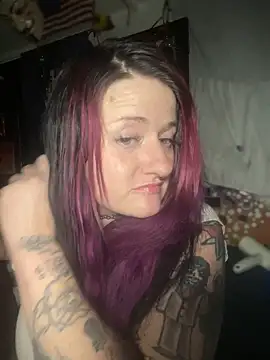 1-800-FUCKYOU online show from 5, 1, 2025