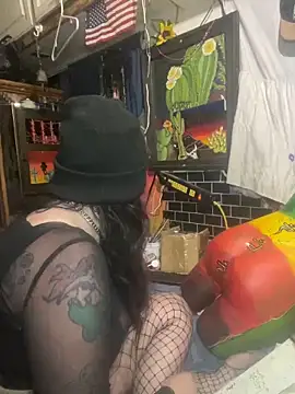 Snapshot of 1-800-FUCKYOU chatting on 29, 1, 2025 1-800-FUCKYOU online show from 29, 1, 2025