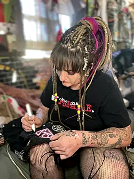 Snapshot of 1-800-FUCKYOU chatting on 19, 9, 2025 1-800-FUCKYOU online show from 19, 9, 2025