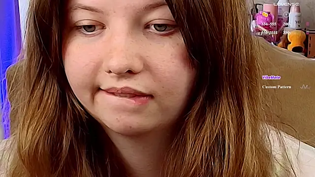 Snapshot of Vivian_cutie chatting on 9, 5, 2026 Vivian cutie online show from 9, 5, 2026