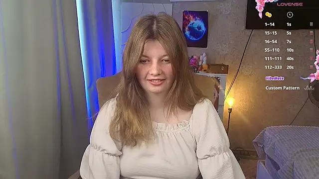 Snapshot of Vivian_cutie chatting on 18, 7, 2026 Vivian cutie online show from 18, 7, 2026