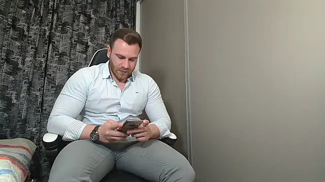 Snapshot of Thori92 chatting on 10, 2, 2025 Thori92 online show from 10, 2, 2025