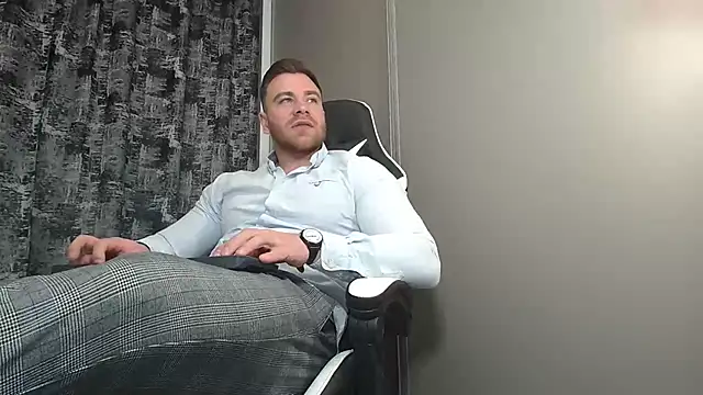 Snapshot of Thori92 chatting on 15, 2, 2025 Thori92 online show from 15, 2, 2025