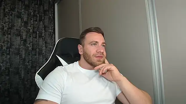 Snapshot of Thori92 chatting on 3, 6, 2026 Thori92 online show from 3, 6, 2026