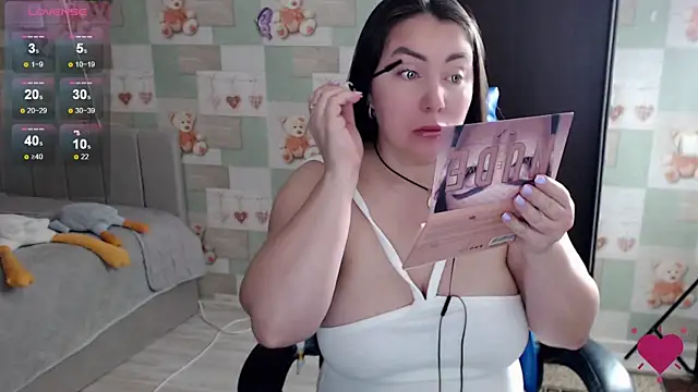 Snapshot of Korolek12 chatting on 19, 5, 2026 Korolek12 online show from 19, 5, 2026