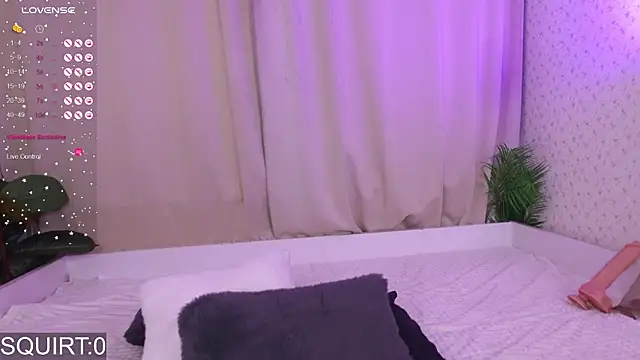 Snapshot of _aleksa_ chatting on 8, 9, 2025 aleksa online show from 8, 9, 2025