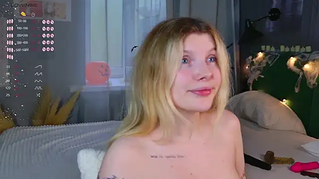 Snapshot of _aleksa_ chatting on 1, 11, 2025 aleksa online show from 1, 11, 2025