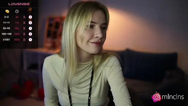 Snapshot of melanielwithu chatting on 15, 3, 2025 melanielwithu online show from 15, 3, 2025