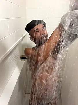 Snapshot of spideyzaddy chatting on 12, 9, 2025 spideyzaddy online show from 12, 9, 2025