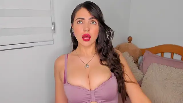 Snapshot of llanna_ chatting on 14, 12, 2024 llanna online show from 14, 12, 2024