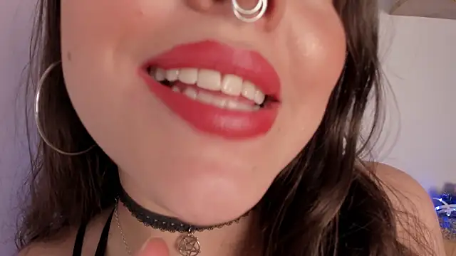 Snapshot of llanna_ chatting on 15, 10, 2025 llanna online show from 15, 10, 2025