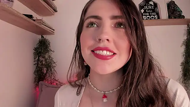 Snapshot of llanna_ chatting on 4, 11, 2025 llanna online show from 4, 11, 2025