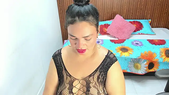 Snapshot of Cloe_35 chatting on 18, 5, 2026 Cloe 35 online show from 18, 5, 2026