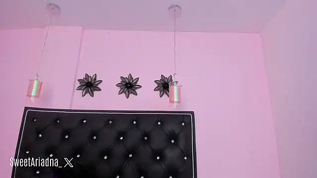 Sweet Ariadna  online show from 7, 2, 2025