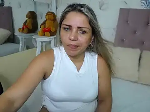 Snapshot of cum_bigass chatting on 25, 1, 2025 cum bigass online show from 25, 1, 2025