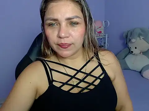 Snapshot of cum_bigass chatting on 13, 3, 2025 cum bigass online show from 13, 3, 2025