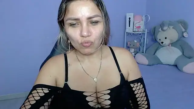 Snapshot of cum_bigass chatting on 14, 3, 2025 cum bigass online show from 14, 3, 2025