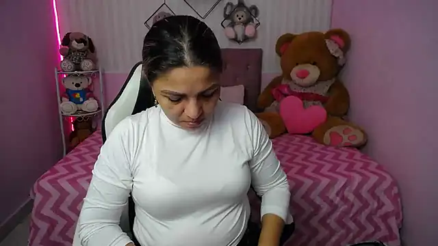 Snapshot of cum_bigass chatting on 10, 9, 2025 cum bigass online show from 10, 9, 2025