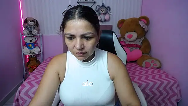 Snapshot of cum_bigass chatting on 21, 9, 2025 cum bigass online show from 21, 9, 2025