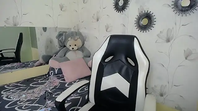 Snapshot of cum_bigass chatting on 14, 10, 2025 cum bigass online show from 14, 10, 2025