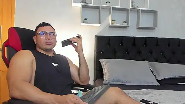 tyler hank01 online show from 8, 4, 2026