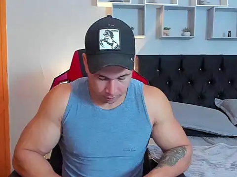 Snapshot of tyler_hank01 chatting on 25, 4, 2026 tyler hank01 online show from 25, 4, 2026