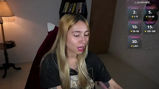 Snapshot of Saucy_Jenn chatting on 9, 11, 2025 Saucy Jenn online show from 9, 11, 2025