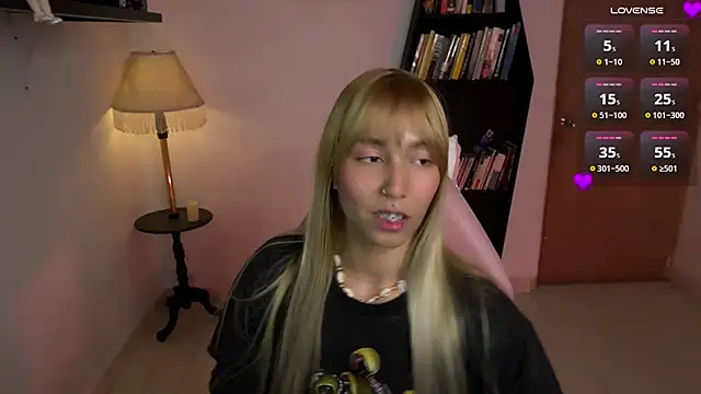 Saucy Jenn online show from 6, 2, 2026