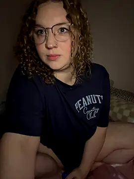 Snapshot of EmmieRae chatting on 2, 10, 2025 EmmieRae online show from 2, 10, 2025