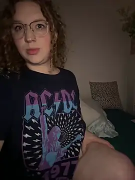 Snapshot of EmmieRae chatting on 17, 10, 2025 EmmieRae online show from 17, 10, 2025