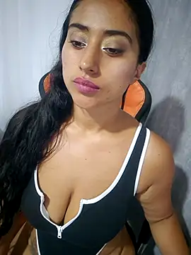 Valentinne z online show from 7, 2, 2025