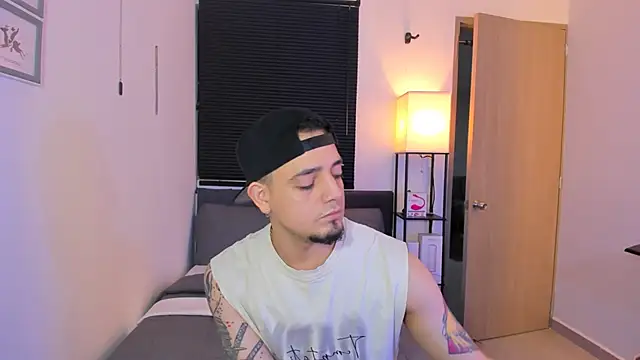 alejandro calderon1 online show from 15, 4, 2026