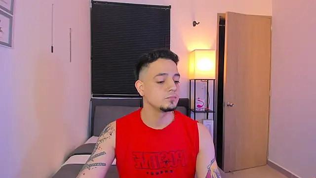 Snapshot of alejandro_calderon1 chatting on 25, 4, 2026 alejandro calderon1 online show from 25, 4, 2026