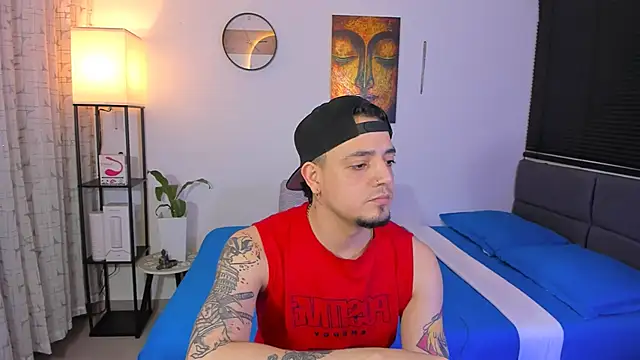 Snapshot of alejandro_calderon1 chatting on 13, 5, 2026 alejandro calderon1 online show from 13, 5, 2026