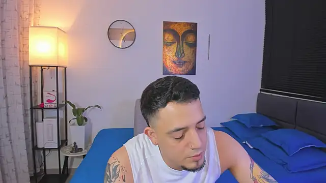 Snapshot of alejandro_calderon1 chatting on 18, 5, 2026 alejandro calderon1 online show from 18, 5, 2026