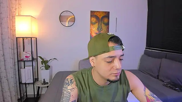 Snapshot of alejandro_calderon1 chatting on 29, 5, 2026 alejandro calderon1 online show from 29, 5, 2026