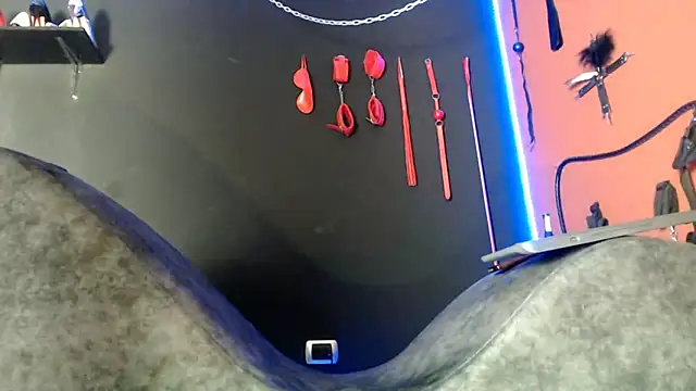 Snapshot of amy-mistress chatting on 5, 11, 2025 amy-mistress online show from 5, 11, 2025